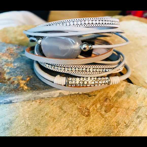 Handcrafted leather bracelets - Picture 4 of 4